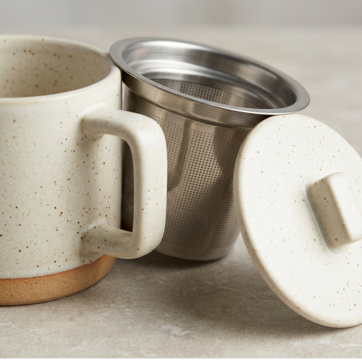Pjwnx Reedcrest Speckled Ceramic Tea Cup with Infuser and Lid 12 oz Ivory - Detail view