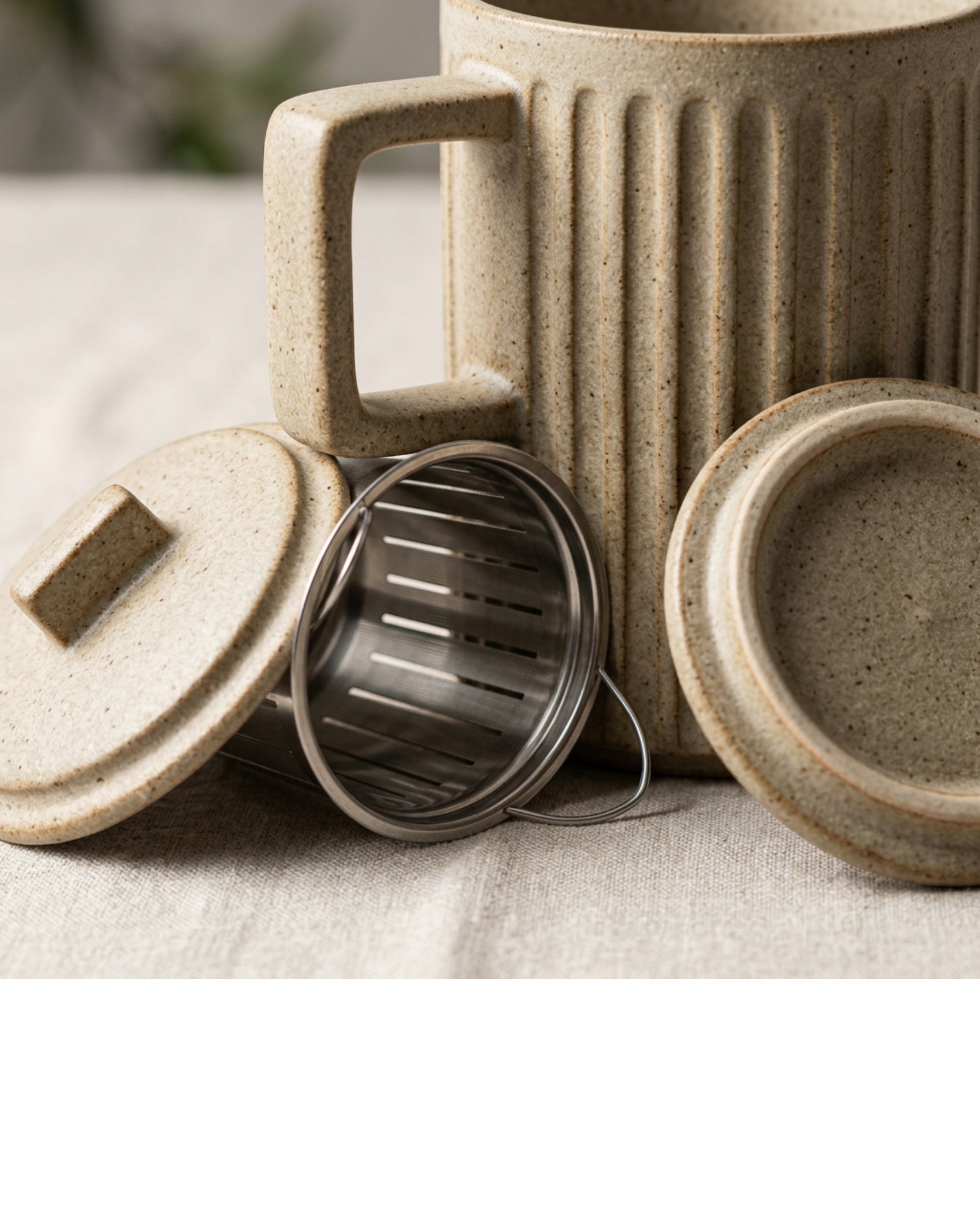 Pjwnx Ribbed Cylinder Ceramic Tea Cup with Slot Infuser and Lid 13 oz Clay Oat - Detail view