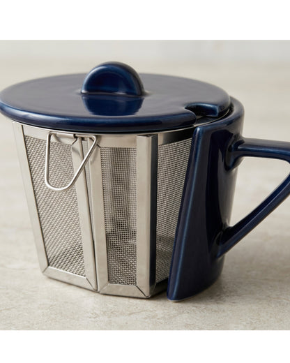 Pjwnx Tapered Ceramic Tea Cup with Mesh-Panel Infuser and Lid 11 oz Navy White - Detail view